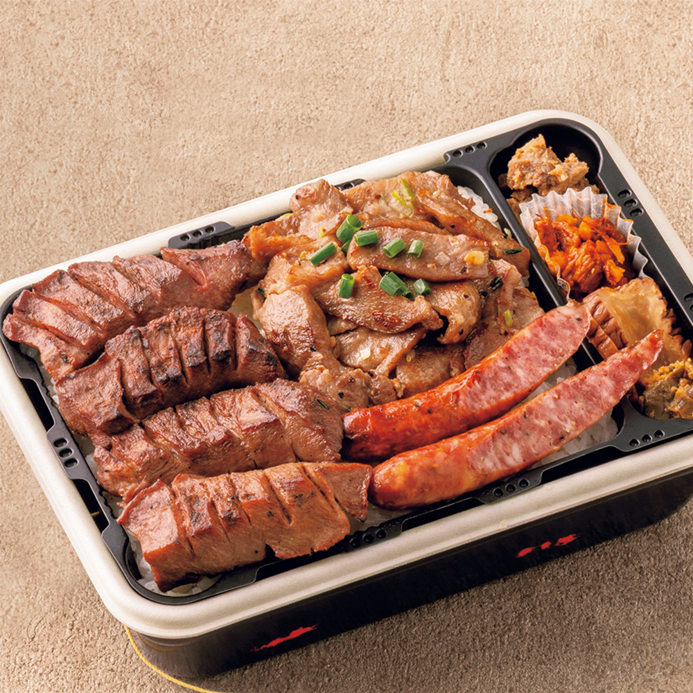 仙台市 たんや善治郎「牛たん極太盛り合せ弁当（1折/加熱式）」（3552円）
