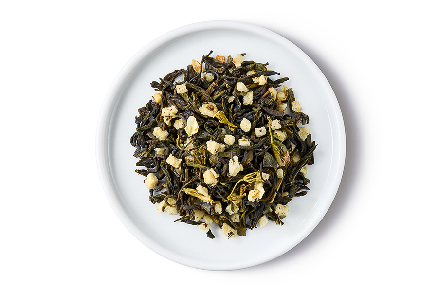 ジャスミンの花で香りづけしたグリーンティーの茶葉（フリーズドライのりんご果肉入り）