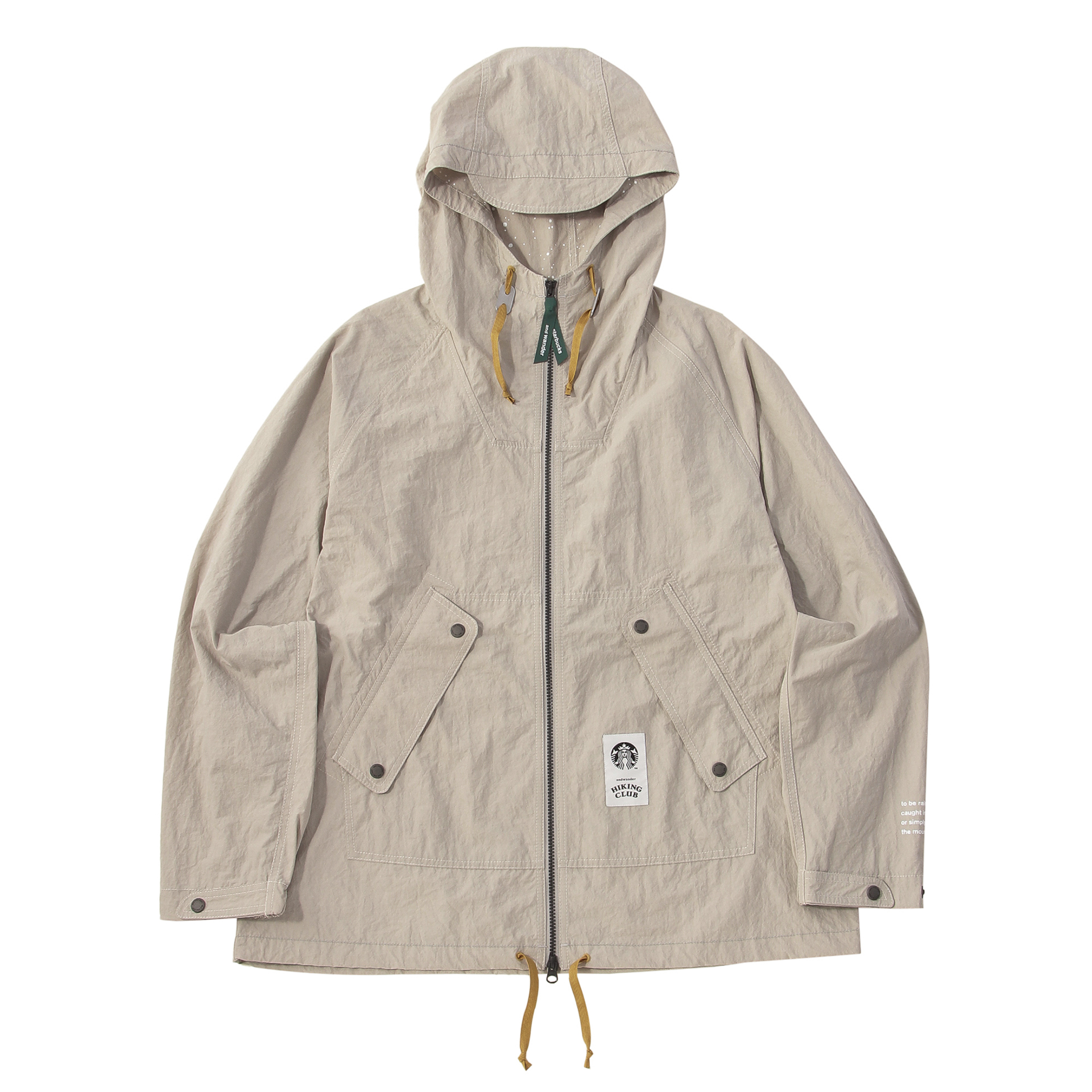 「ナイロンタフタフーディージャケット」アイボリー（4万700円）