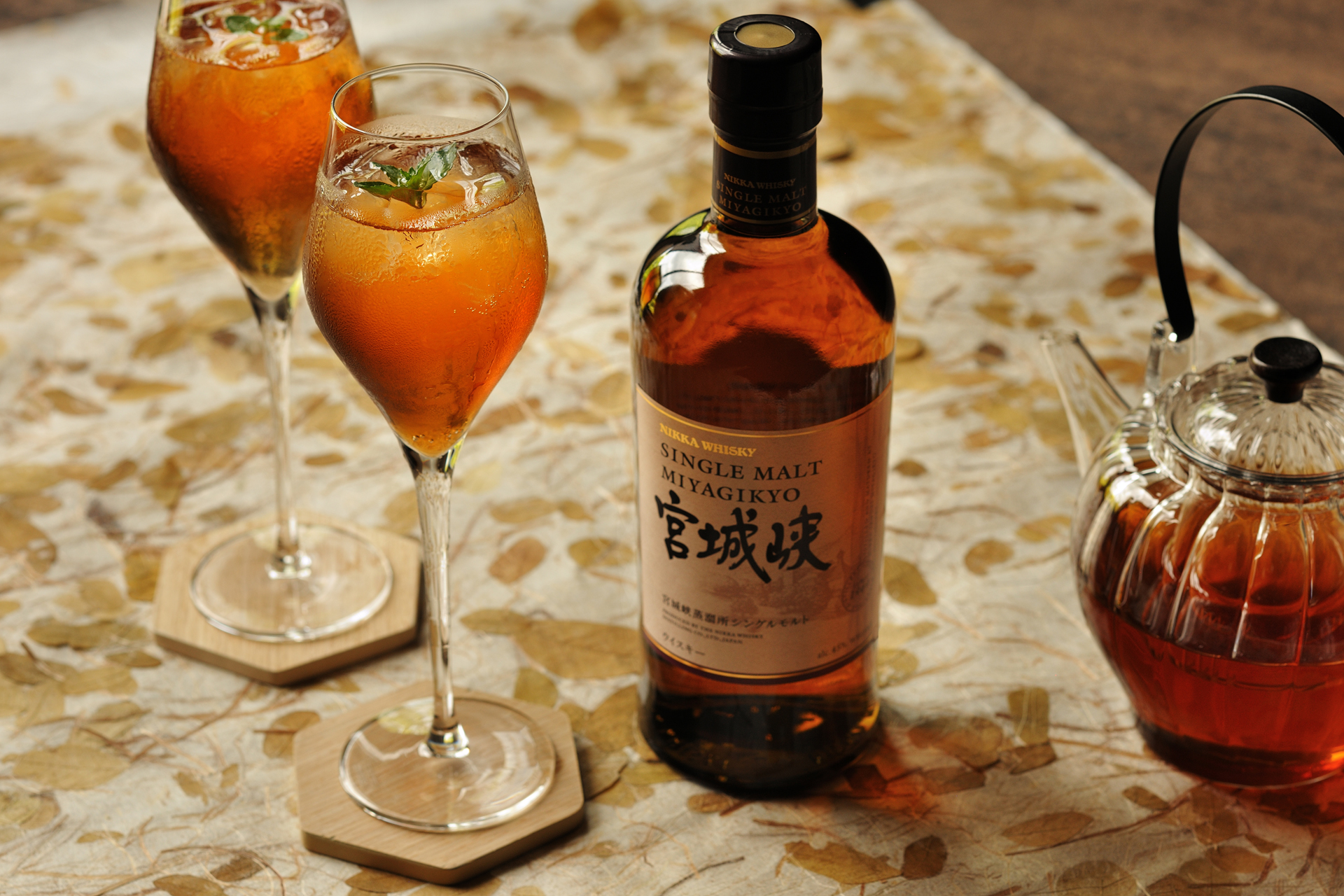 ニッカウヰスキー「シングルモルト宮城峡」と和紅茶を合わせたオリジナルカクテル