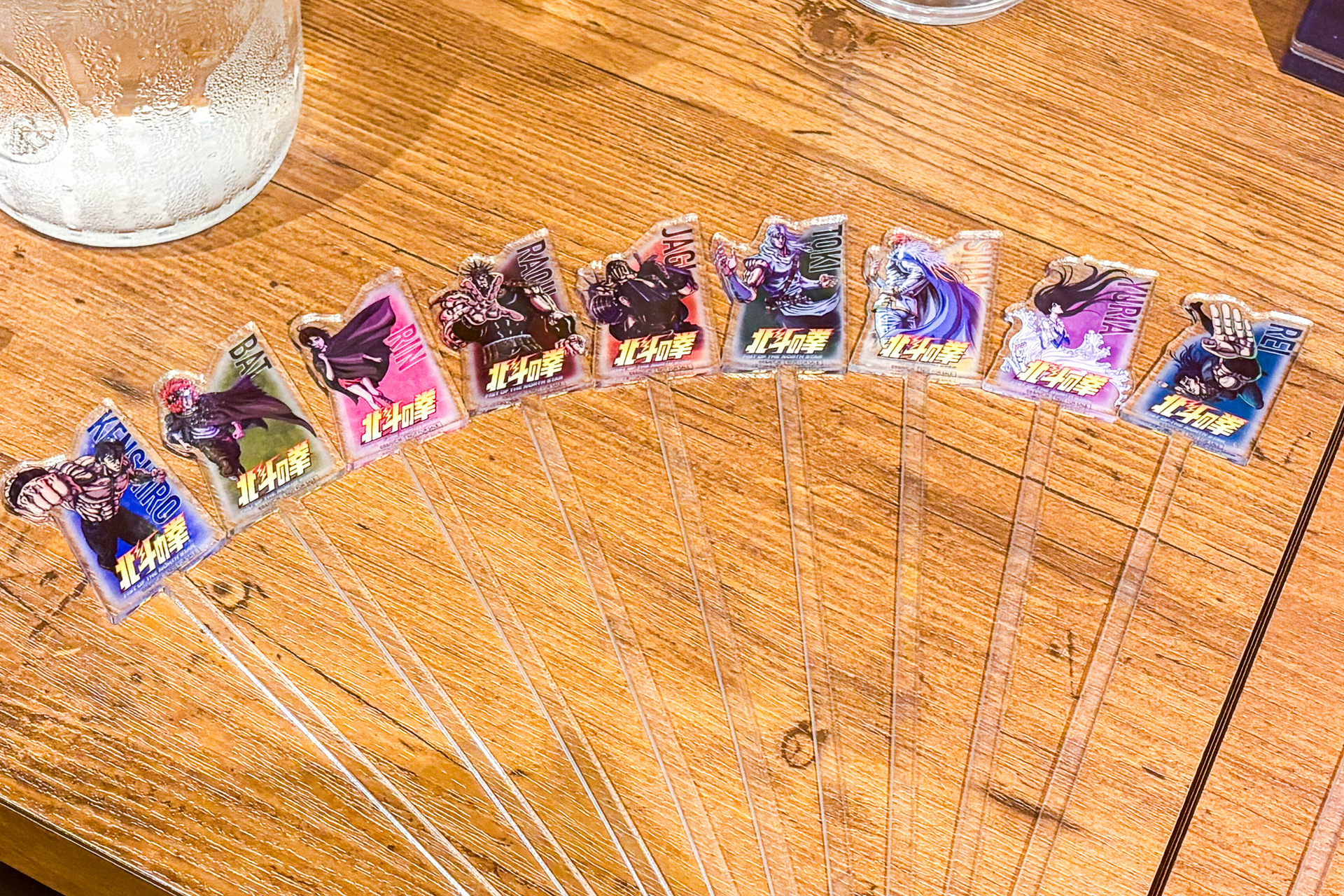 各ドリンクに付く全9種のキャラクターマドラー