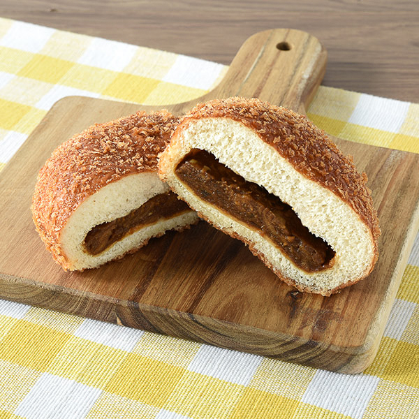 「ファミマ・ザ・カレーパン」（170円）