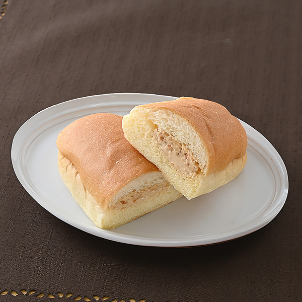 「生コッペパン（ダブルピーナッツ）」（150円）