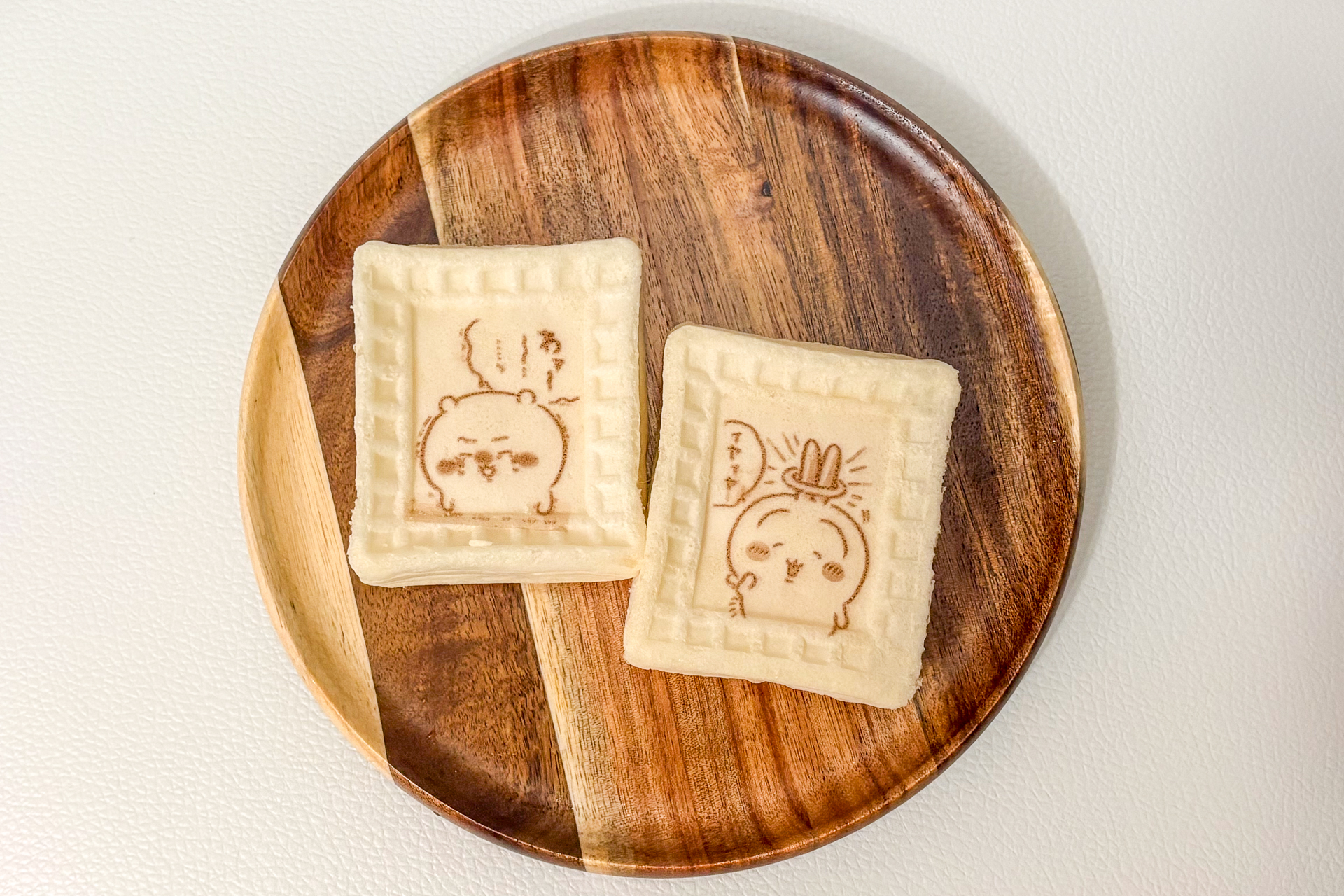 ワッフルに「ちいかわ」のイラストをプリント（全8種）