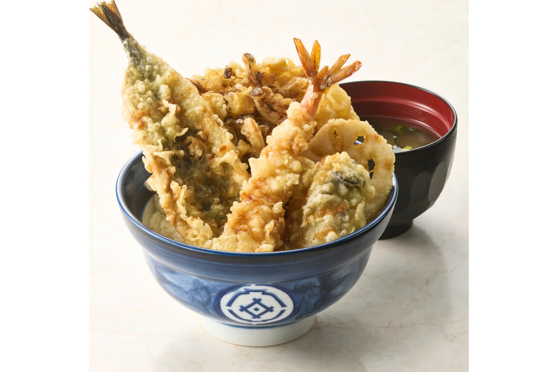 牡蠣と秋刀魚の秋味天丼（みそ汁付）