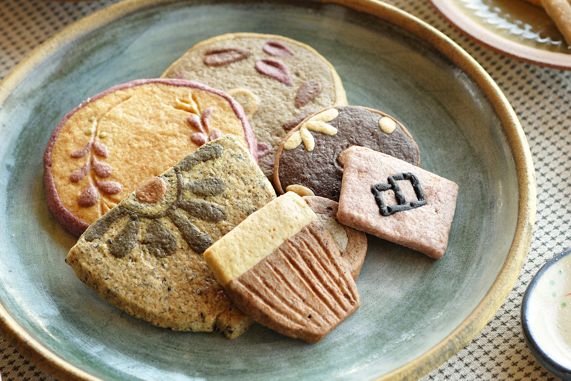「やちむんクッキー」（500円）