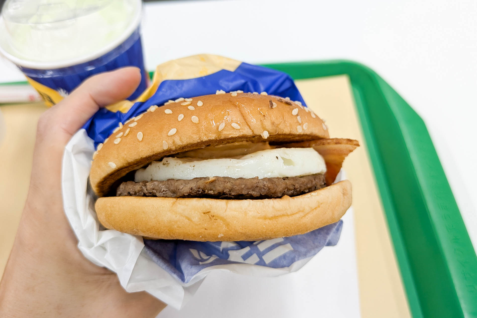 月見バーガー