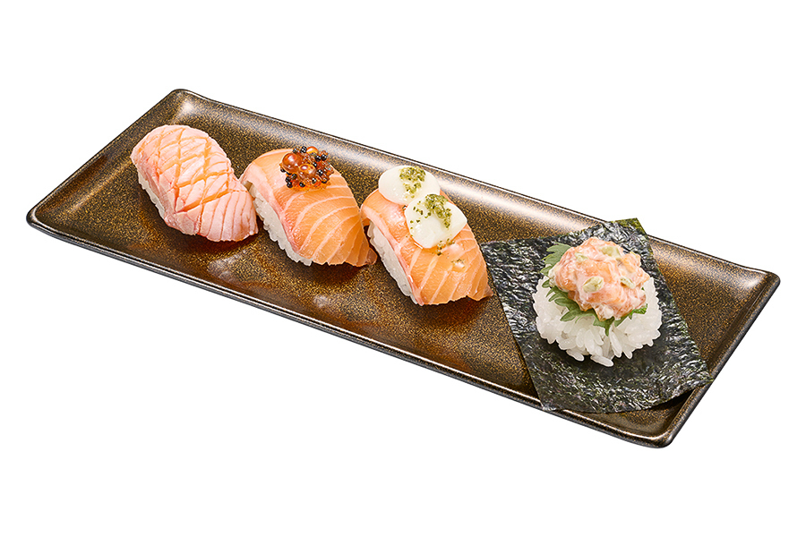 「生サーモン創作4種盛り」（720円～）
