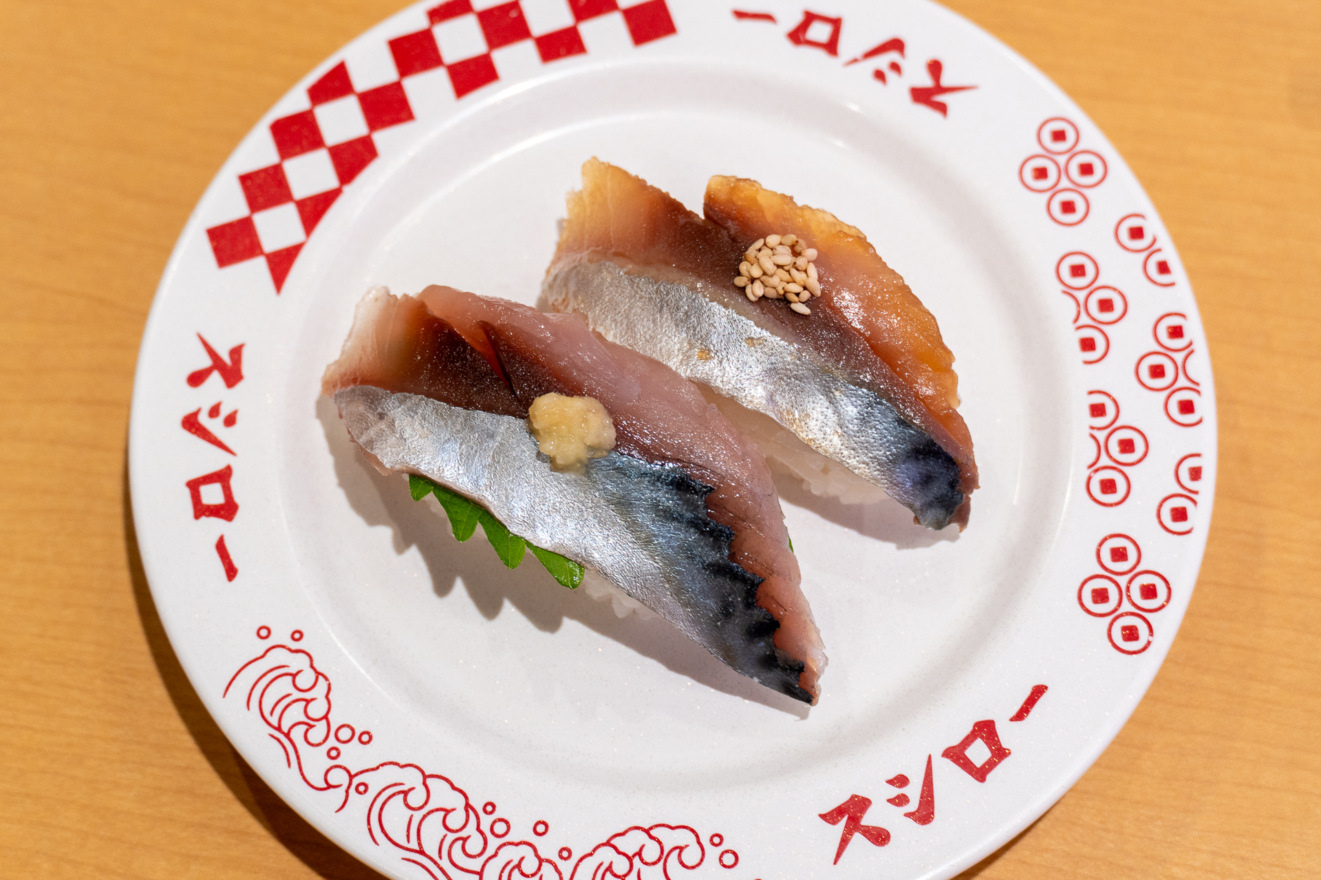 「天然さば食べ比べ」（180円～）