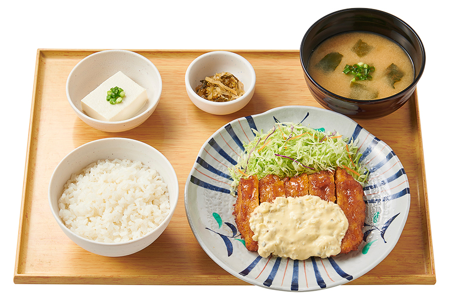 「チキン南蛮定食」（990円）
