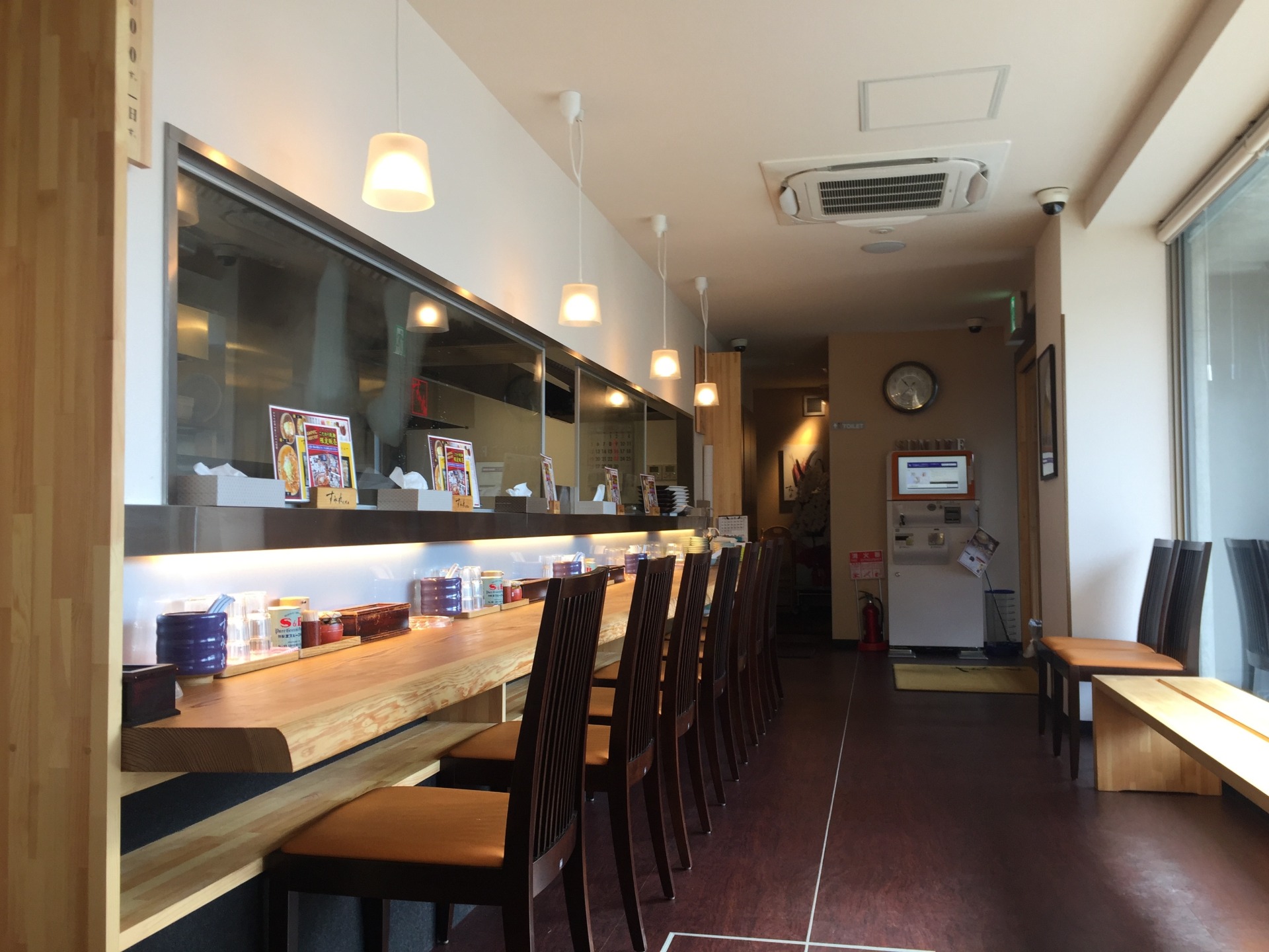 すみれ本店店舗内観