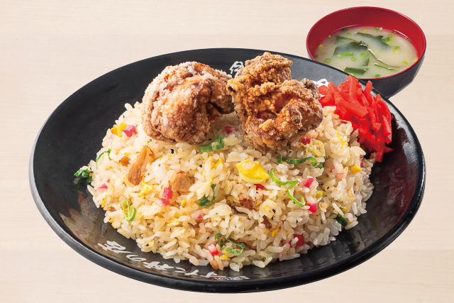 「唐揚げチャーハン」（1130円）