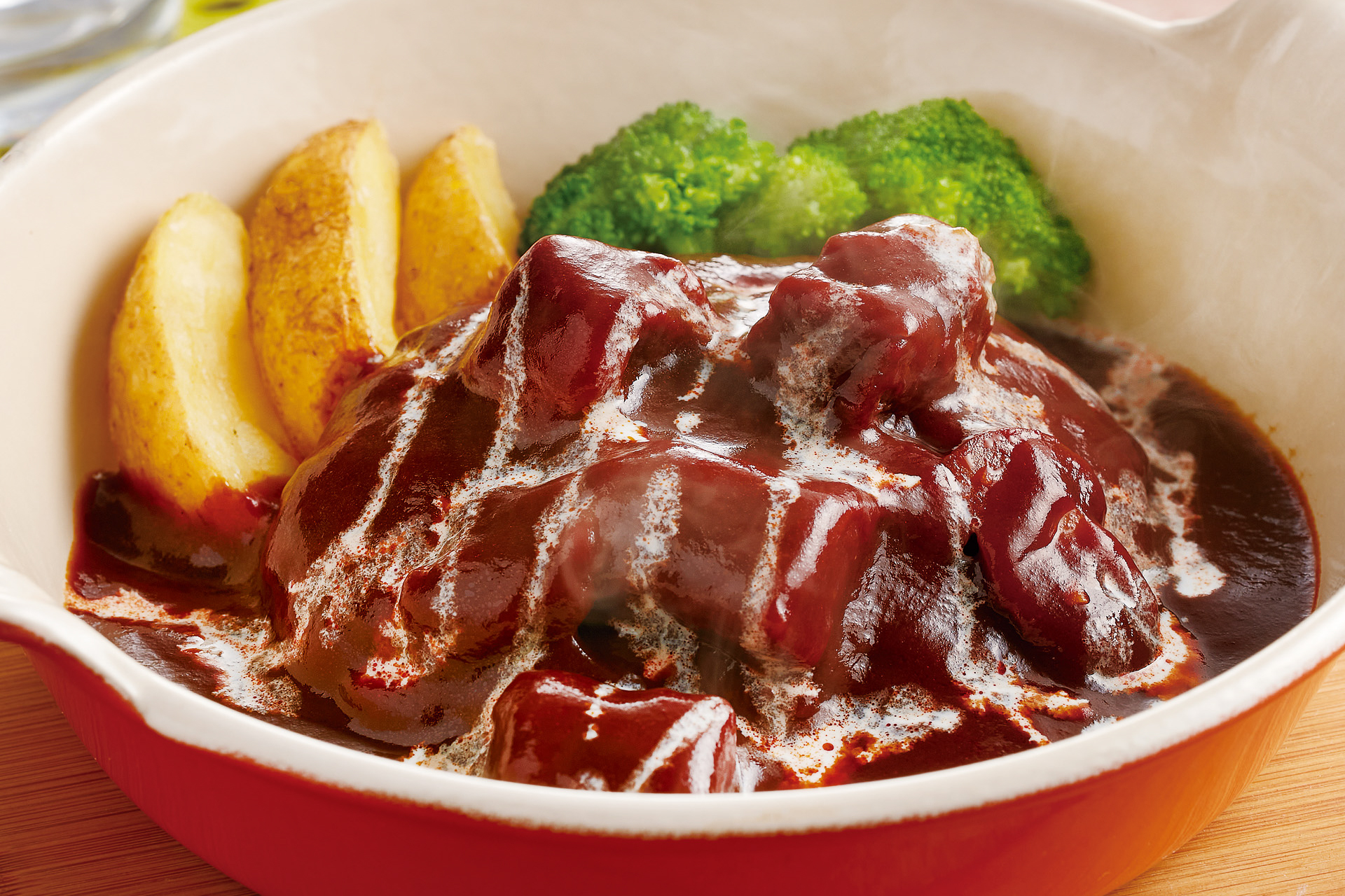 「洋食屋さんのビーフシチューハンバーグ」（1098円）