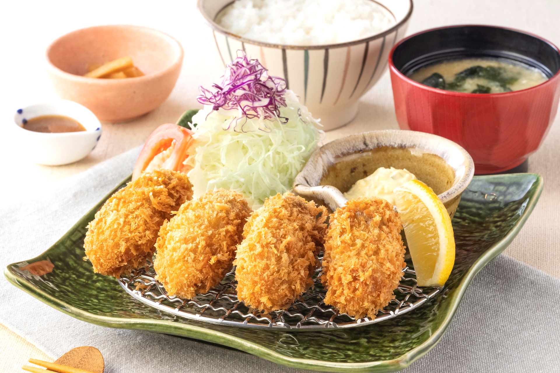 大粒牡蠣フライ（4個）