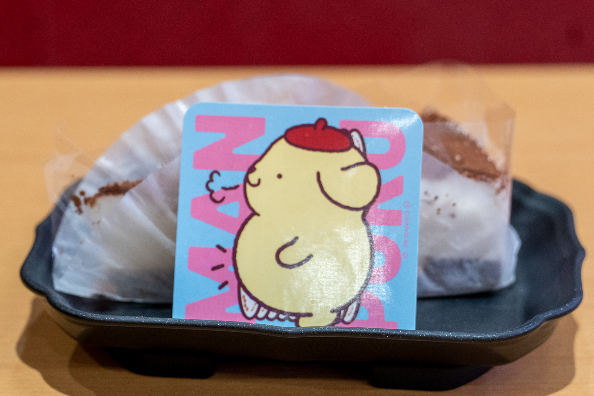 「ポムポムプリン コラボステッカー付き ティラミスケーキ」（380円～）