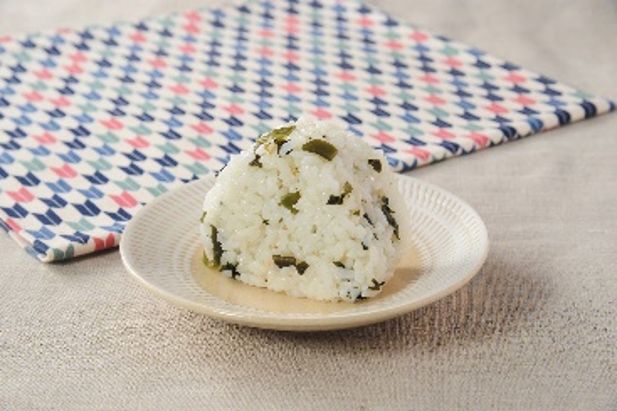 三陸産わかめごはんおにぎり