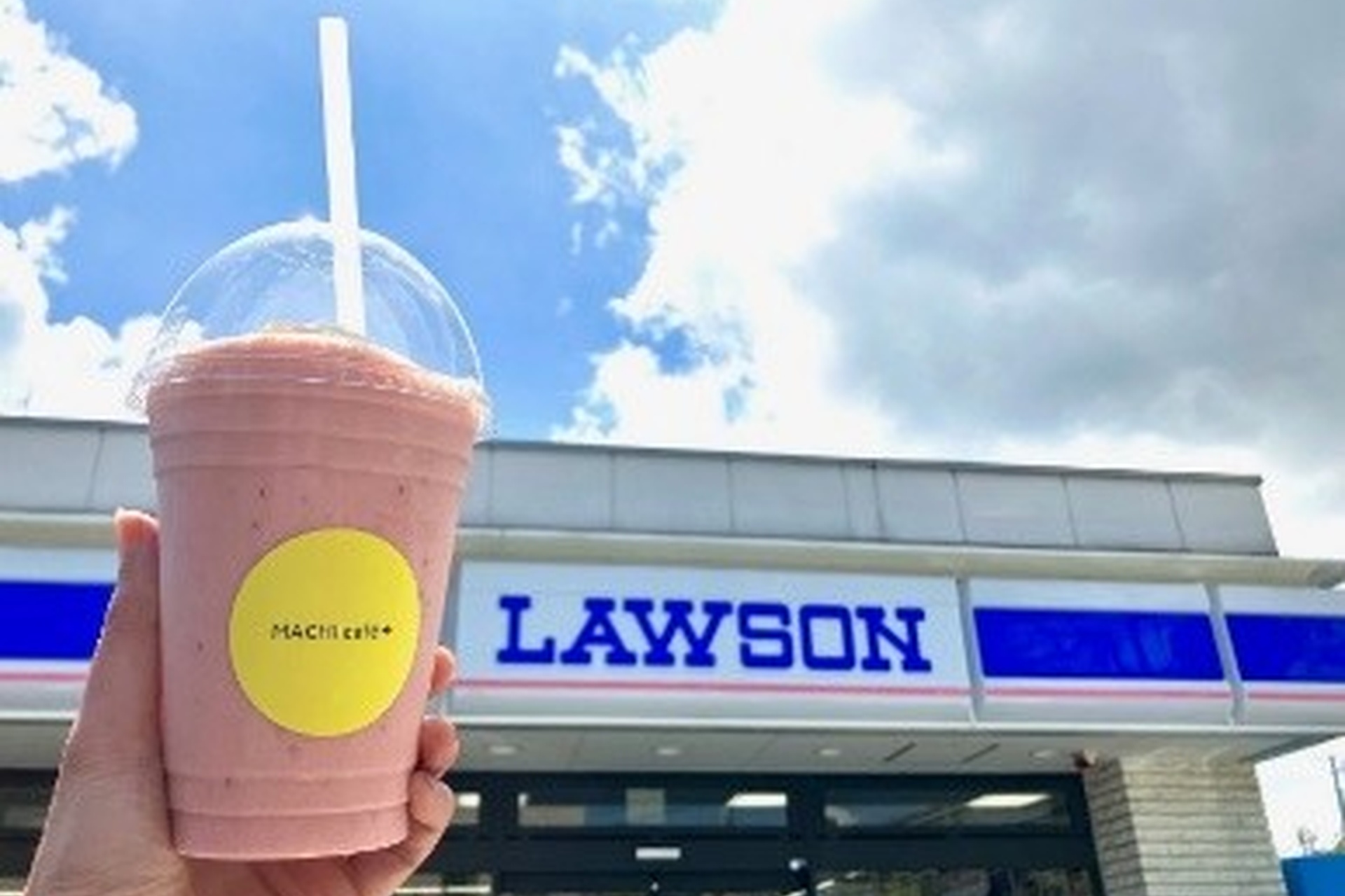 一杯一杯、手作りする「MACHI café＋」を全国約80店舗で展開