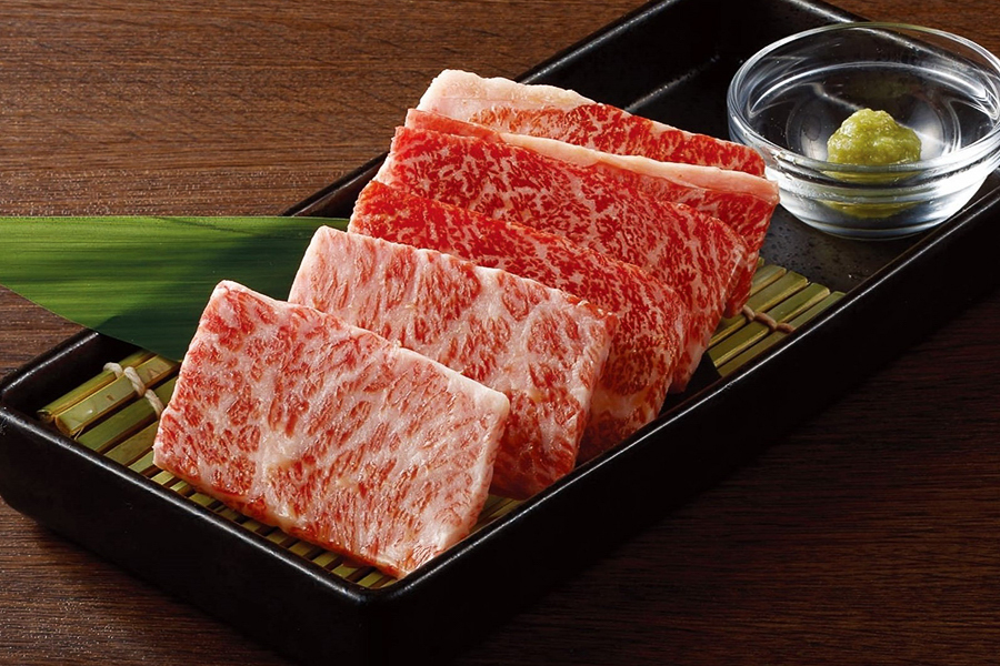 「黒毛和牛上カルビ」（1419円）