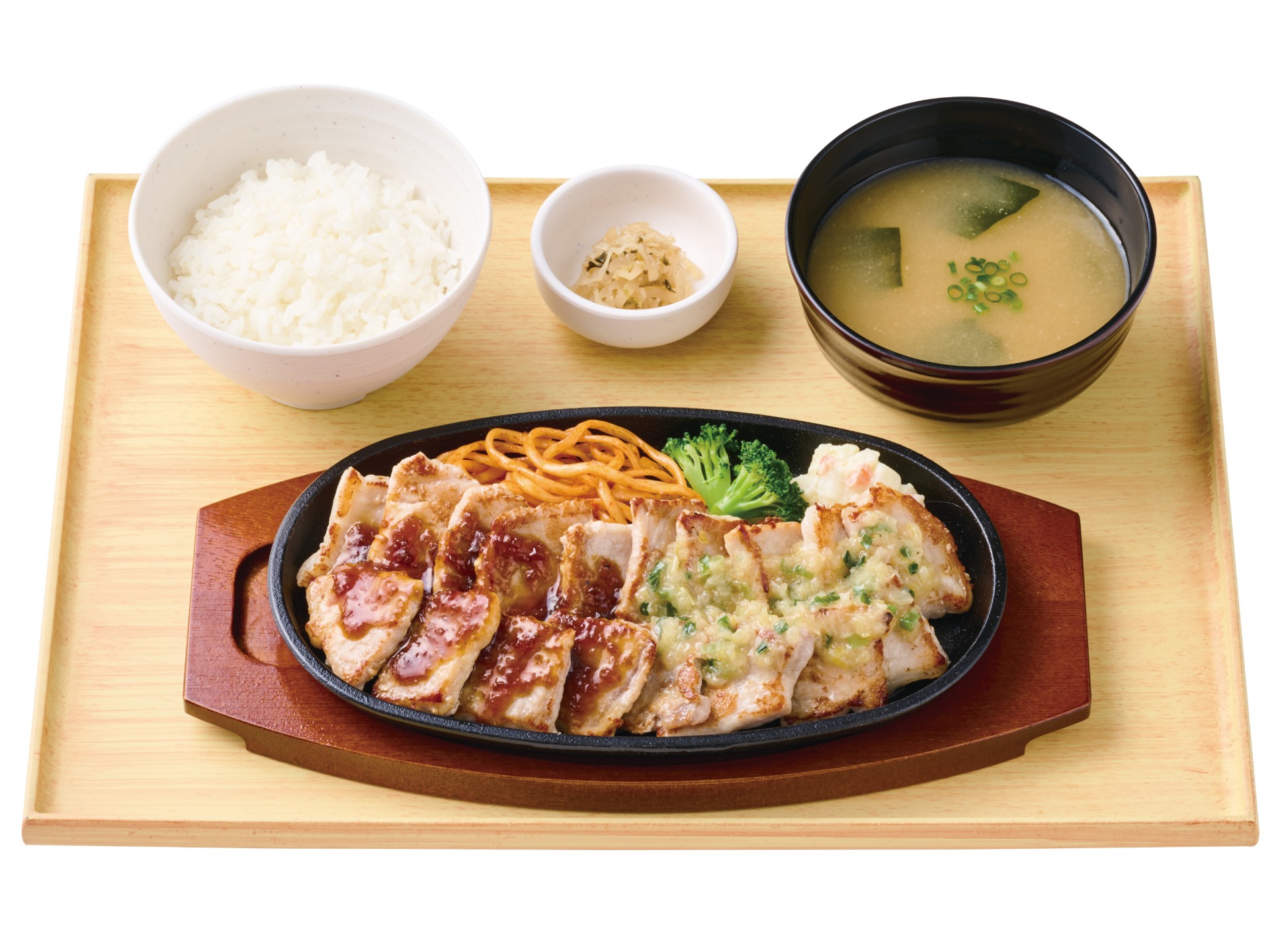 「～柔らか豚もも肉～【お肉2倍】国産ポークカットステーキ定食（和風ソース＆ねぎ塩だれ）」（1890円）