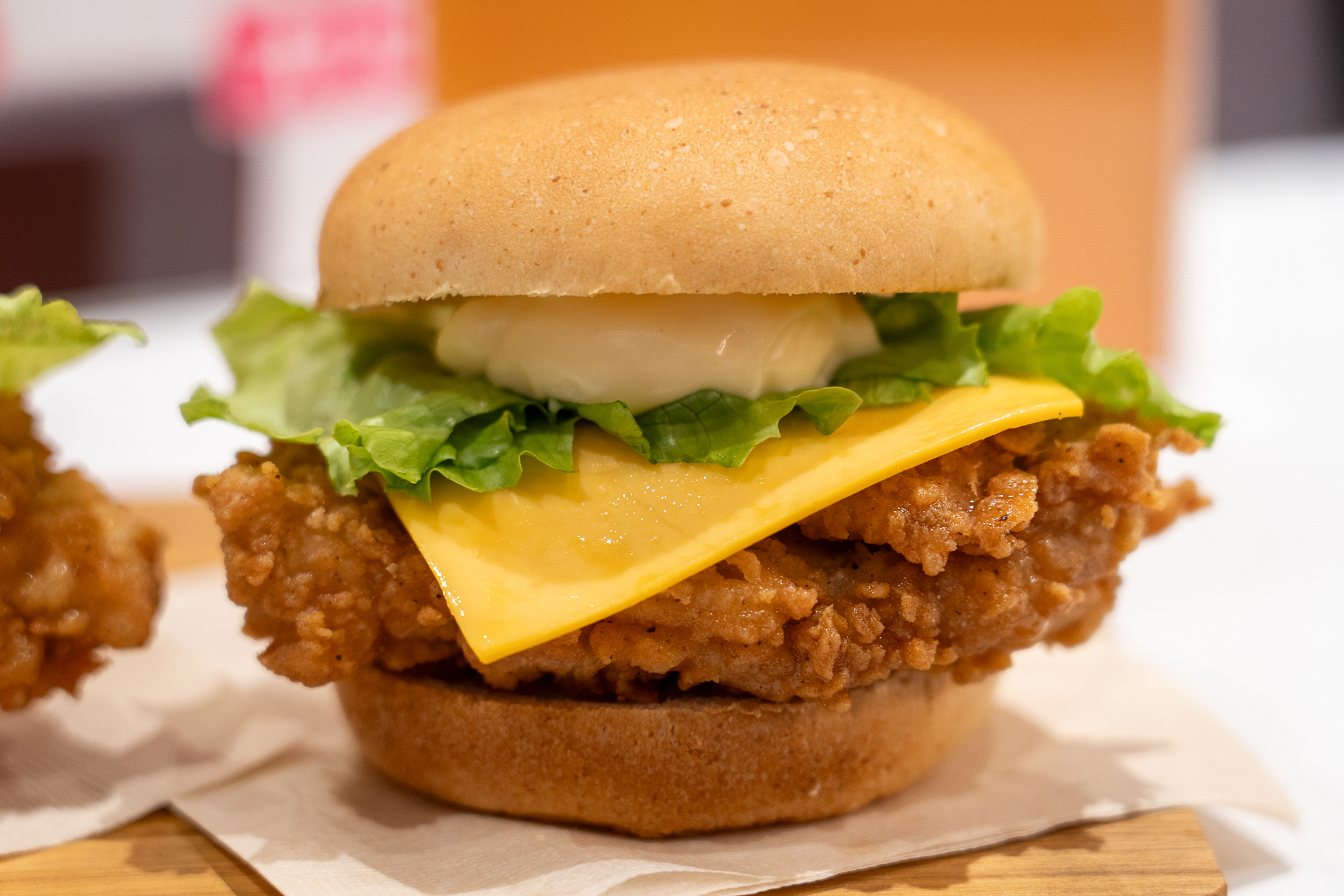 「オリジナルチキンバーガー（チーズ）」（540円）
