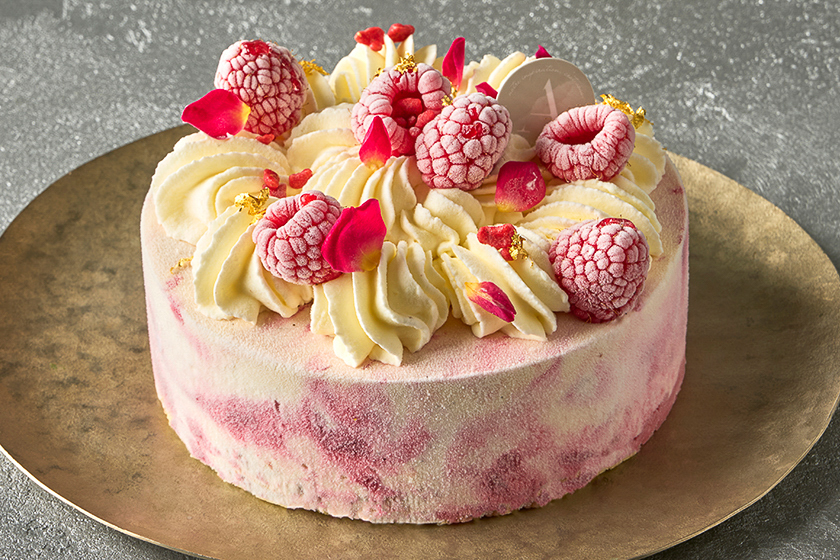 パティスリィ アサコ イワヤナギ「アイスクリームケーキ ローズ ド ノエル」（9180円）
