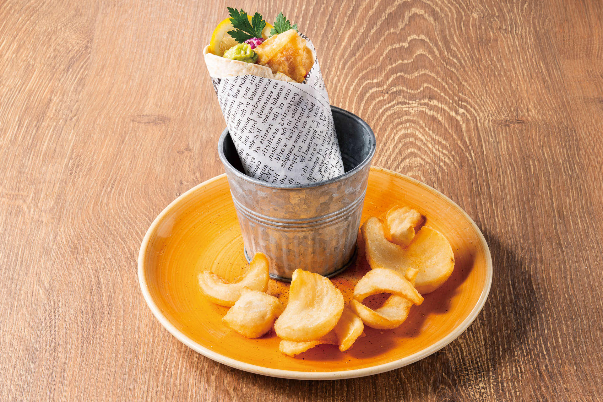 Cafe＆Dining LUANA「フィッシュフリットロール」