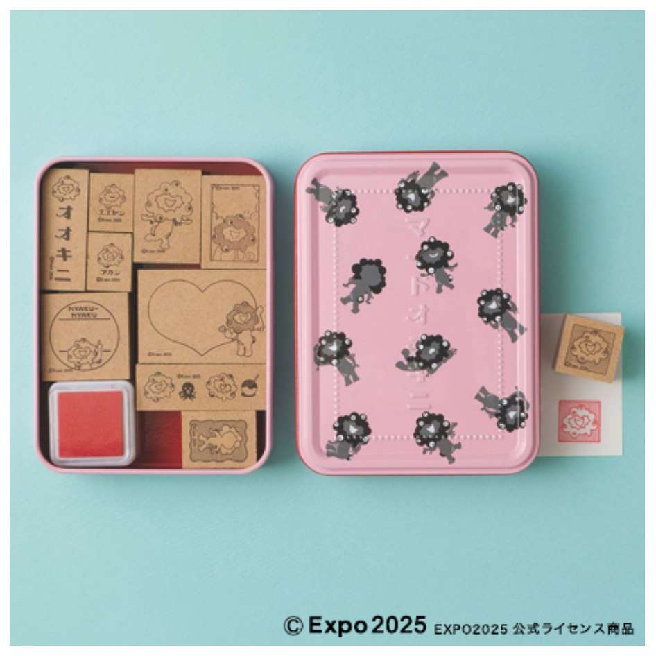 缶の中に、はんこ10種とインクが収まる