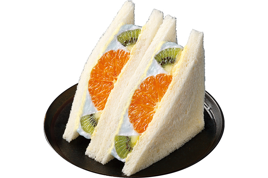 「青いホイップのフルーツサンド」（430円）