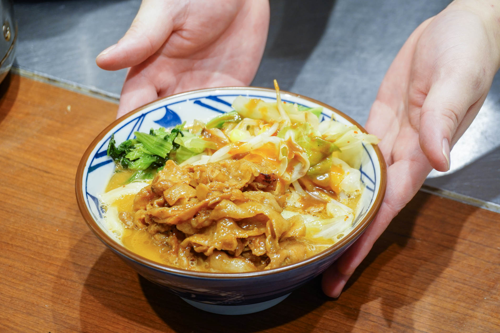「濃厚味噌だしうどん」の完成
