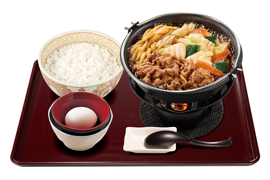 「牛すき鍋定食」（ごはんミニ 920円、並盛 950円、ごはん大盛 1000円）