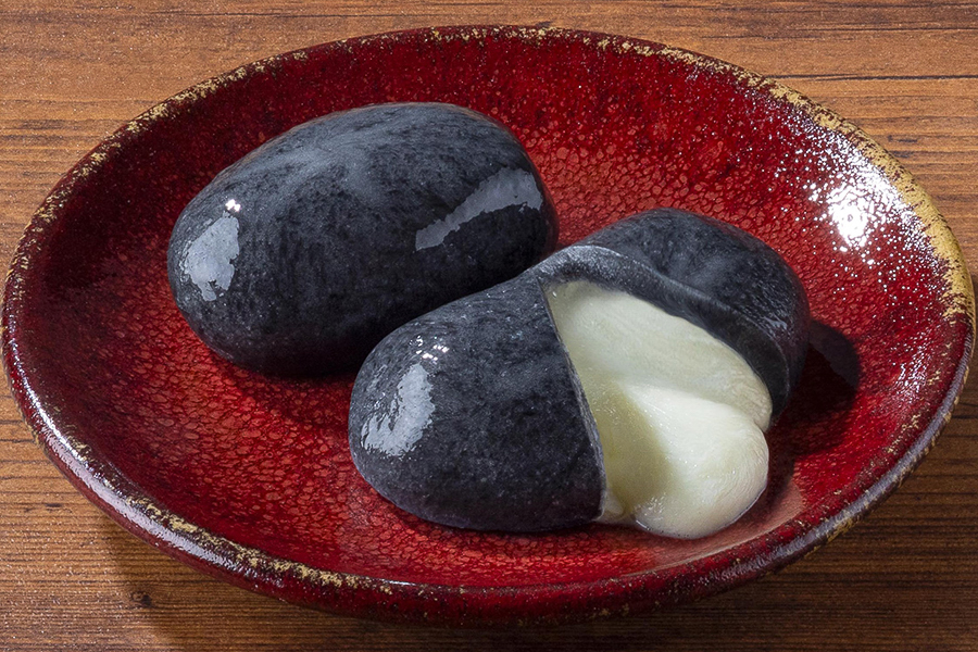 ゴジラ風 漆黒のチーズ団子