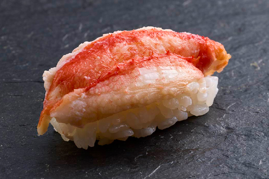 「本ずわいがに握り」（319円）