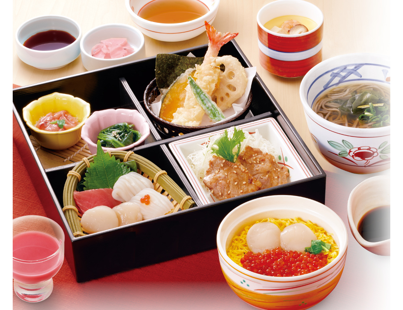 「北海づくし御膳」（2748円）