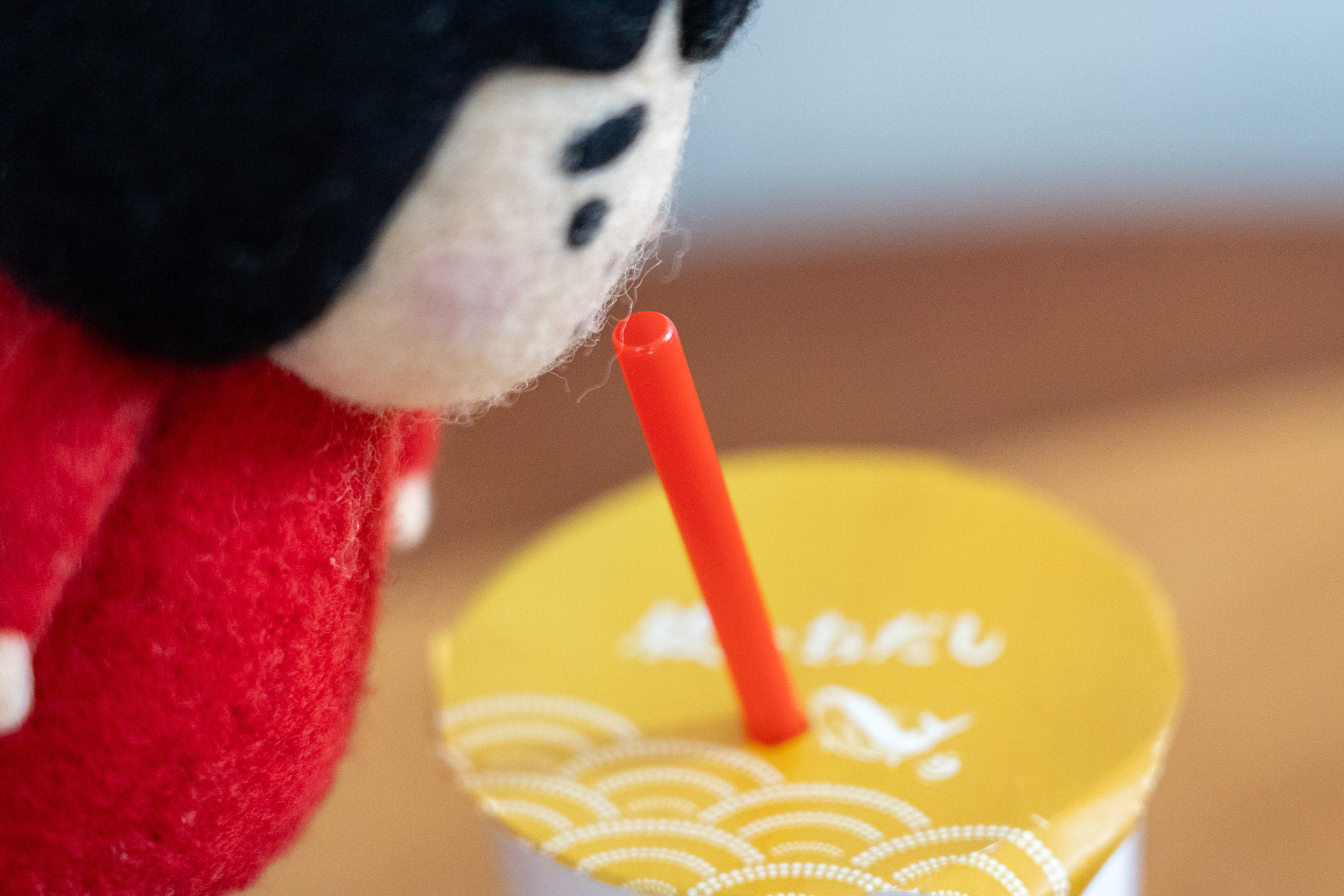 ストローをさしてそのままゴクゴクと。素材の豊かな風味が優しく広がって飲みやすい仕上がりですわ～
