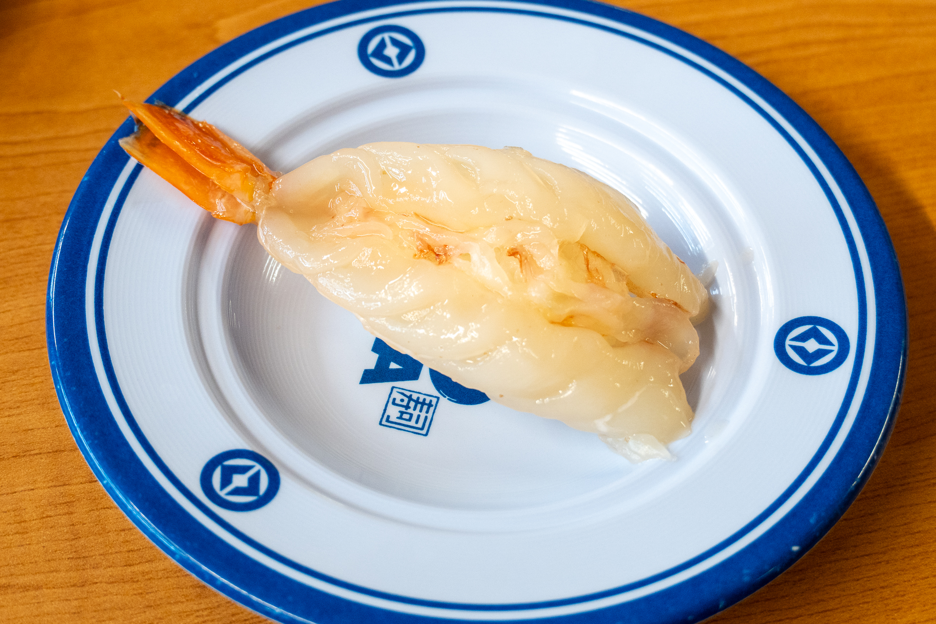 「超熟成赤えび（一貫）」（110円）