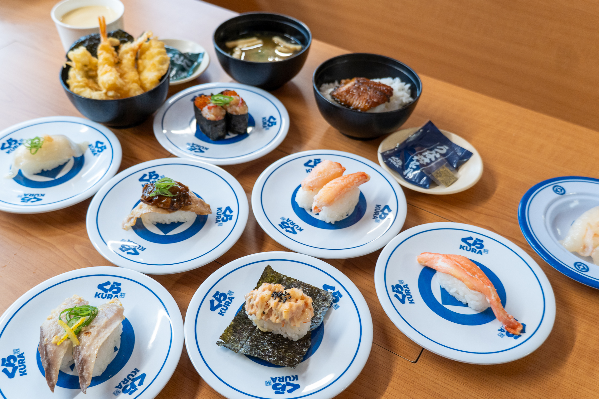 くら寿司の「かに」フェアや新作の創作すしなど