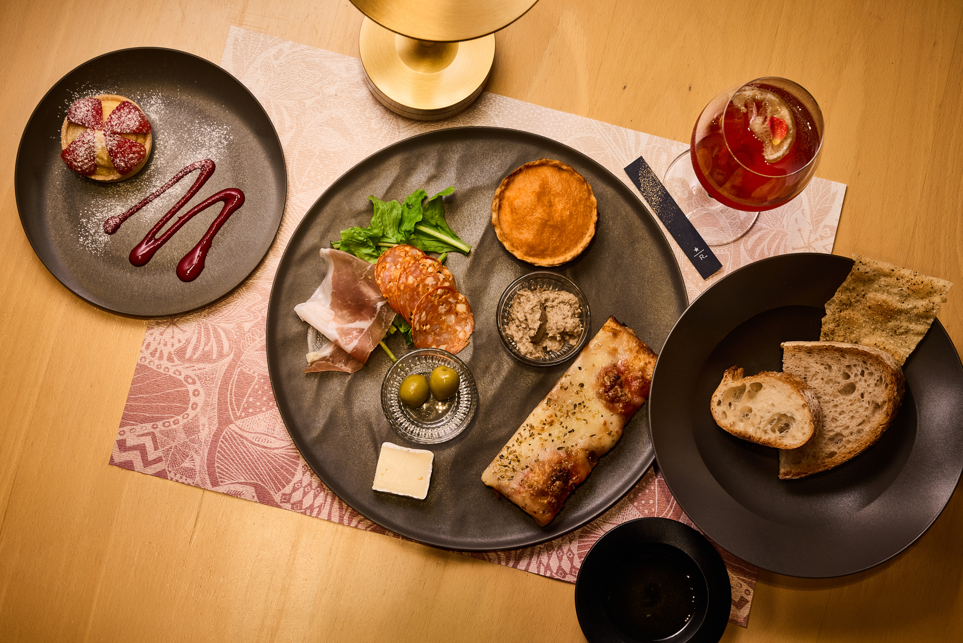 夜の食事プラン「ARRIVIAMO BAR APERICENA ～HOLIDAY～」