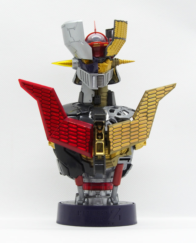 本体の装甲を半分取り外して展示することもできる