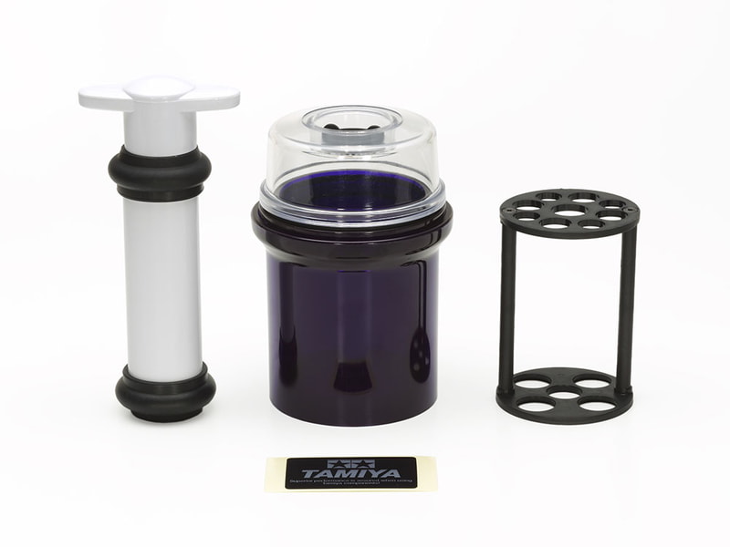 ダンパー内の空気を抜く装置「OP.1152 ダンパーオイルエアリムーバー （スーパーロング）」。価格は4,070円(税込)。30年前にこのパーツがあればどれだけ楽だったか！