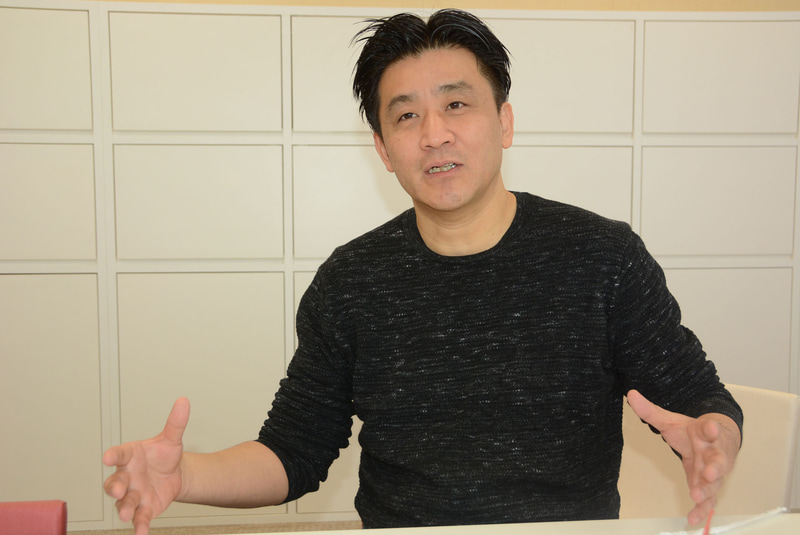 カプセルトイ業界の最先端を提示し続ける誉田氏。今後の商品も注目したい