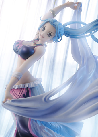 今にも動き出しそうな躍動感！ 「ONE PIECE」より、「ビビ」の踊り子姿