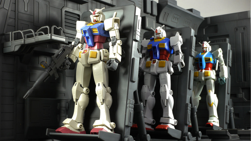 U.C.0120………終戦40周年を記念してレストアされたRX-78ガンダムの各バージョンをSCV-70ホワイトベースを模した格納庫とカタパルトデッキを利用して展示機動が行なわれ、観客からは”最強のガンダム部隊だ！”と歓声が上がった。……という遊びも面白くはないだろうか