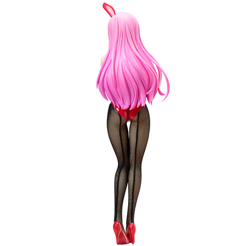 網タイツは実際の布を使用！ 「ぼく勉」より、一ノ瀬学園の教師「桐須