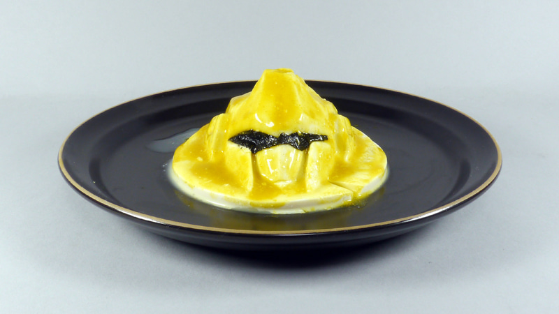 ゴーグル部の海苔の表面が光を反射して百式の特徴である「IDEシステム（画像管理型符号化装置）」の発光のようにも見える