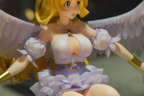 特別企画】その美しい翼と豊満なボディ！ eStreamのフィギュア「女神