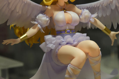 特別企画】その美しい翼と豊満なボディ！ eStreamのフィギュア「女神