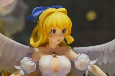 特別企画】その美しい翼と豊満なボディ！ eStreamのフィギュア「女神