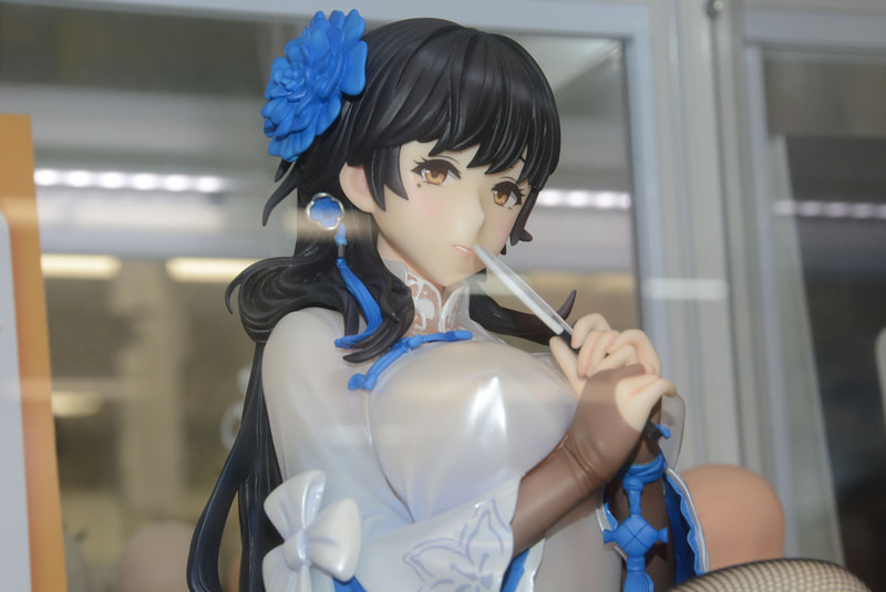 表情、髪の毛、服の柔らかさなど、見所の実に多いフィギュアだ
