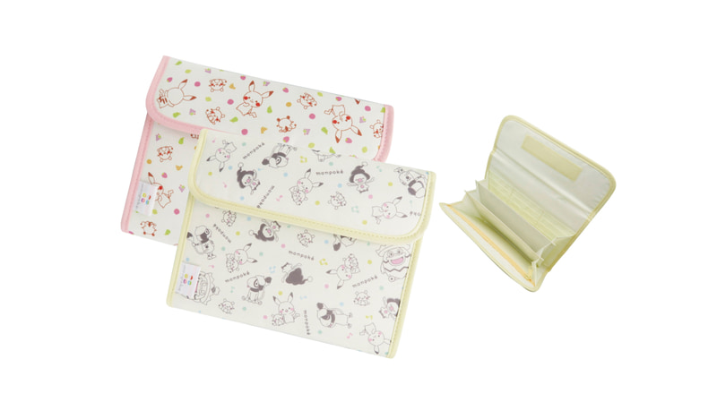 母子手帳(ジャバラタイプ)   各2,640円　8月発売予定