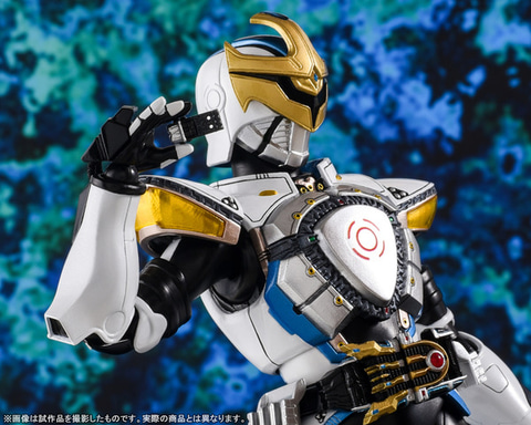 BANDAI - もっちゃん様　H.Figuarts（真骨彫製法） 仮面ライダーイクサ S.H.Figuarts 真骨彫製法 仮面ライダーイクサ セーブモード